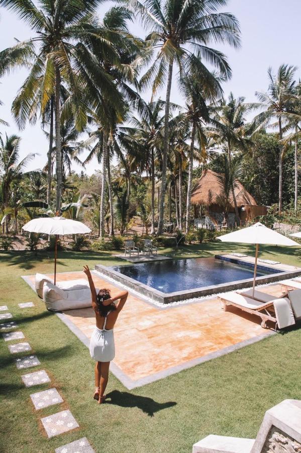 La Royale Romantic Bamboo Villas Klungkung Экстерьер фото